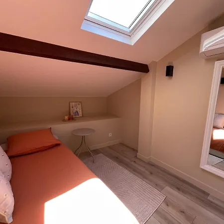 House With Sunny Terrace And Ac *