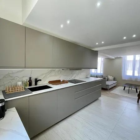 Villa House With Sunny Terrace And Ac Nizza
