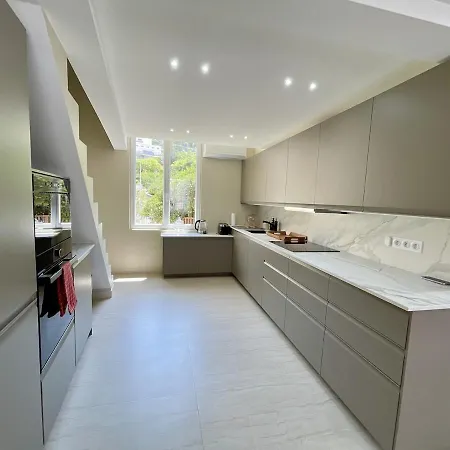Villa House With Sunny Terrace And Ac Nice