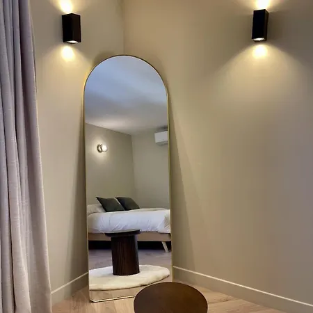 House With Sunny Terrace And Ac Villa