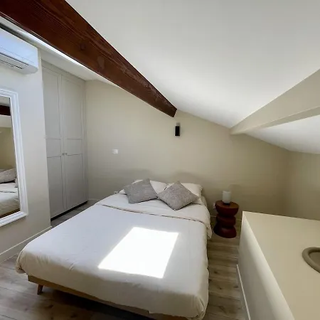 House With Sunny Terrace And Ac