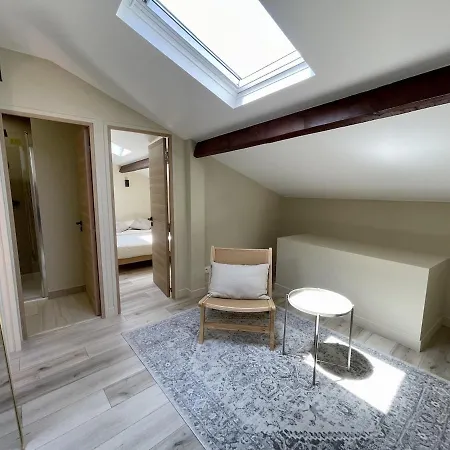 House With Sunny Terrace And Ac